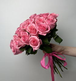 Букет из 25 розовых роз