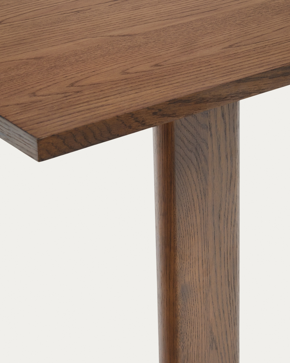 Arlen Раздвижной стол из массива дуба и шпона с отделкой ореха 200(250) 95 см