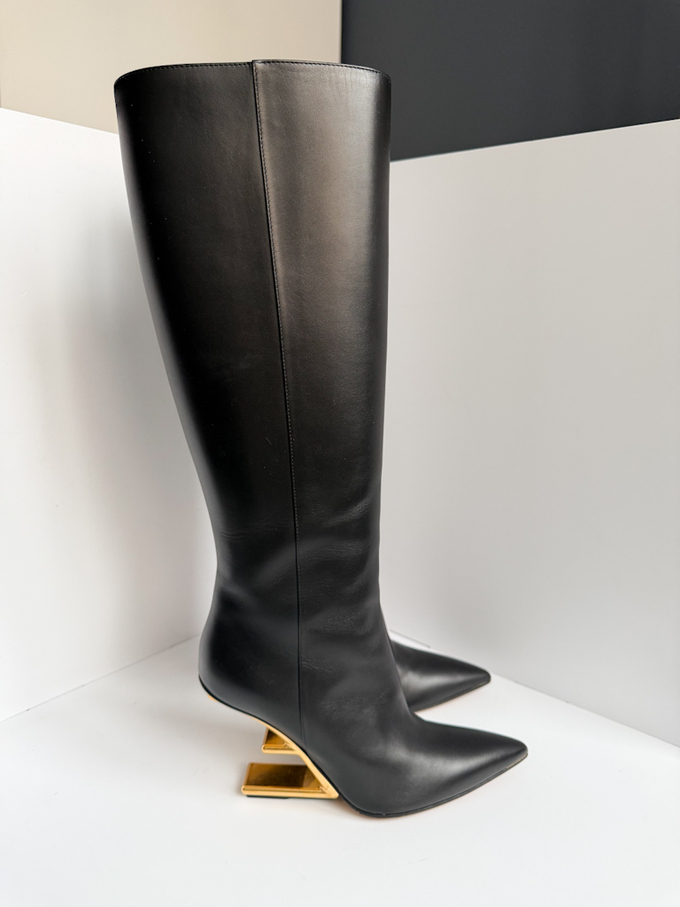 Кожаные сапоги Fendi, 37