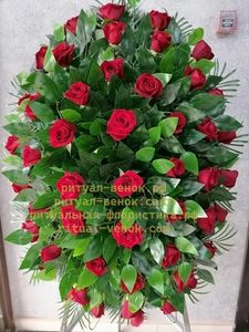 Венки из живых цветов