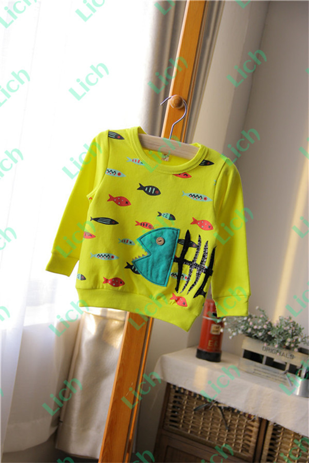 Толстовка детская с принтами и аппликацией рыб