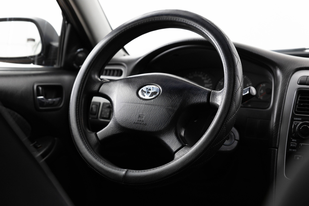 Toyota Avensis, 2001 год