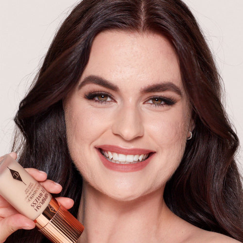 Тон Charlotte Tilbury Airbrush Flawless 2 Neutral