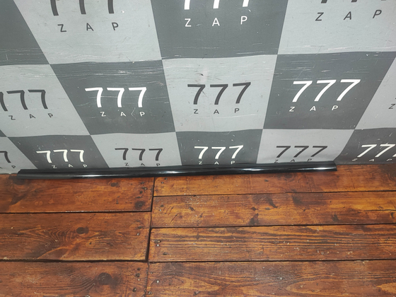 Молдинг стекла заднего правого Mercedes AMG GT (X290) 18-нв Б/У Оригинал A2907302201