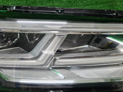 Фара правая Audi Q5 2 80А (2017-2020) LED