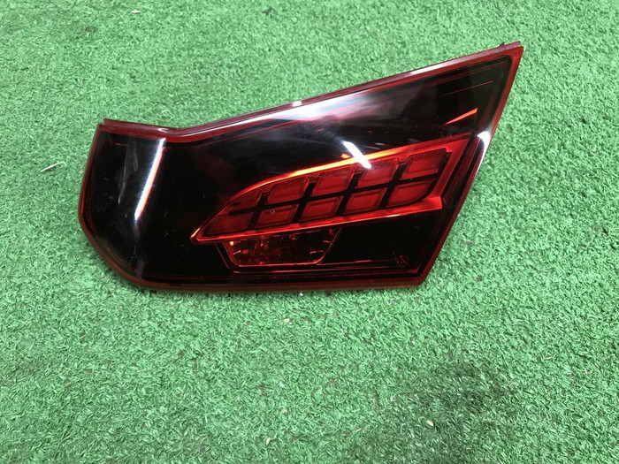 Фонарь правый внутренний Mercedes E W213 (20-23)