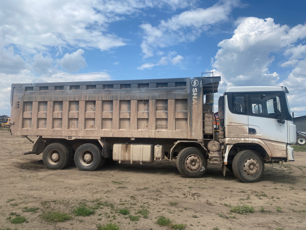 Shacman (Shaanxi) SX* 8x4 Самосвал SX32586T384 (Дизельный, 11,6 л, 423 л.с., МТ)