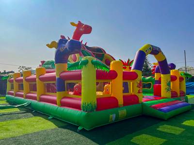 Большая надувная горка «Три дракона» 10,5*8,5*7 м