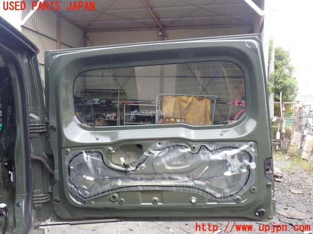 дверь задняя Suzuki Jimny JB64W