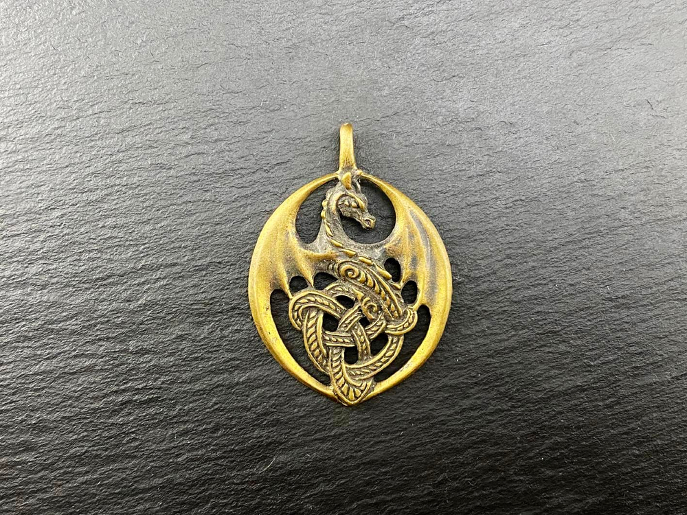 Подвеска. Дракон