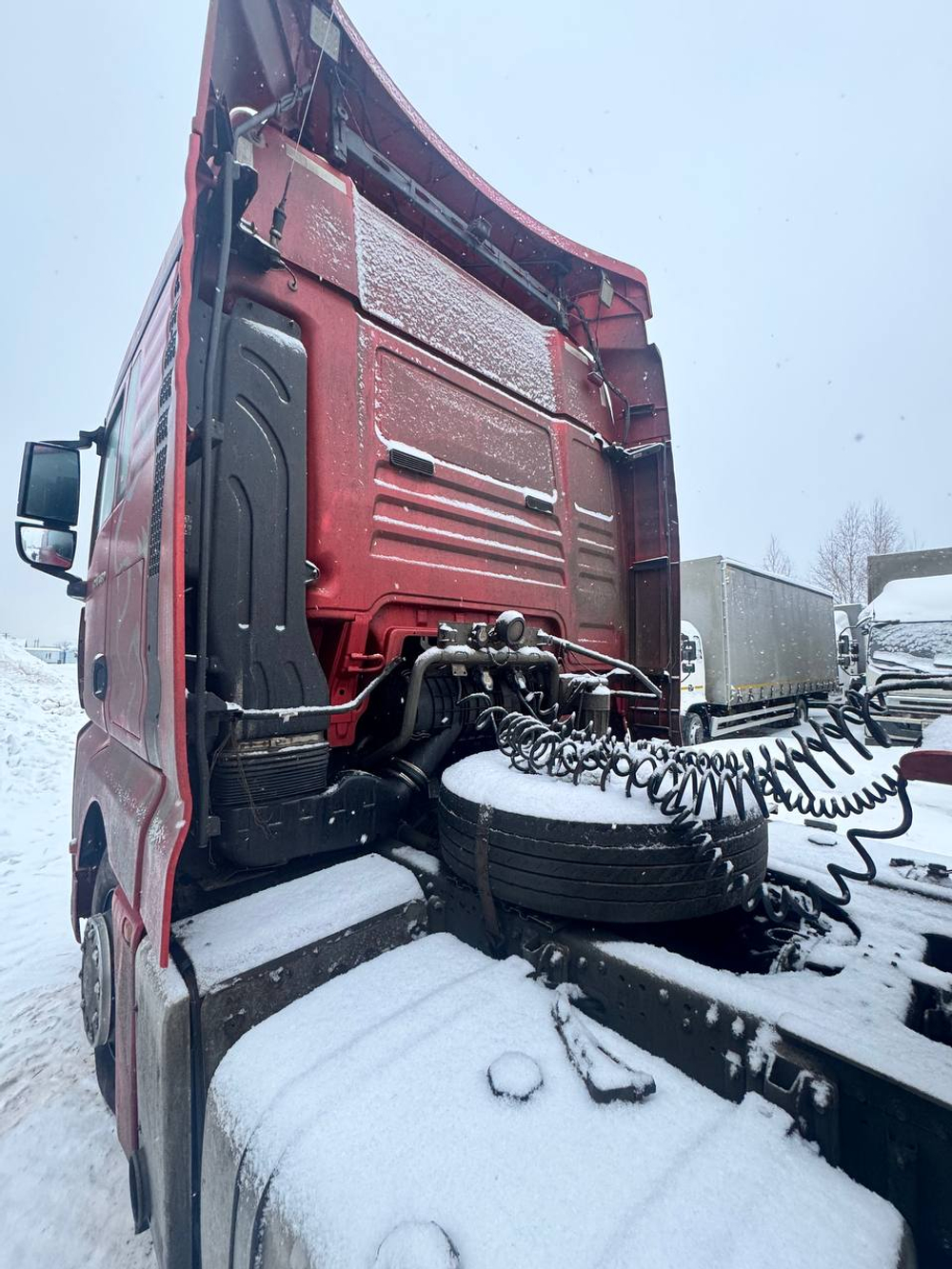 SITRAK C7H 6x2 Седельный тягач ZZ4256V363HE1 (Дизельный, 12,4 л, 480 л.с., АТ)