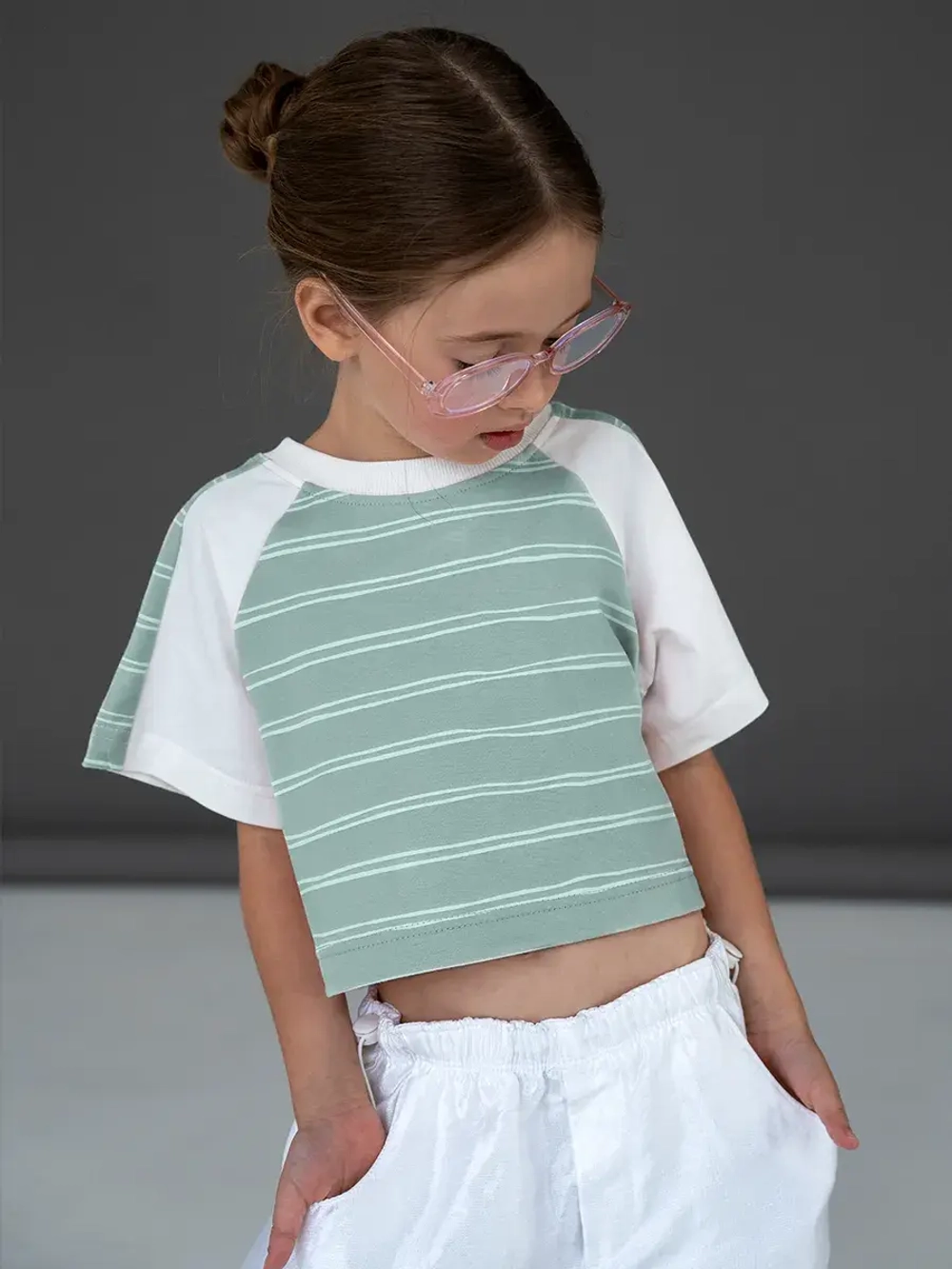 Футболка для девочки укороченная оверсайз