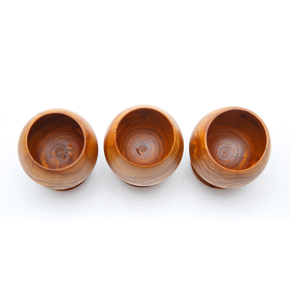 Набор деревянных рюмок (стопок) из древесины вишни (3 шт.). R6