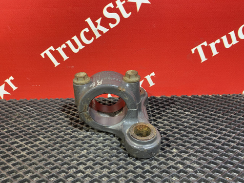 Кронштейн переднего стабилизатора 2016г