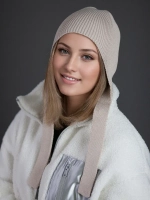 Чепчик шапка женский на завязках на осень