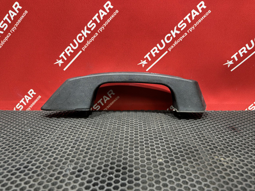 Ручка решетки радиатора левая