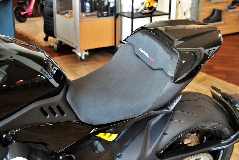 Мотоцикл Ducati Diavel V4 (2025)