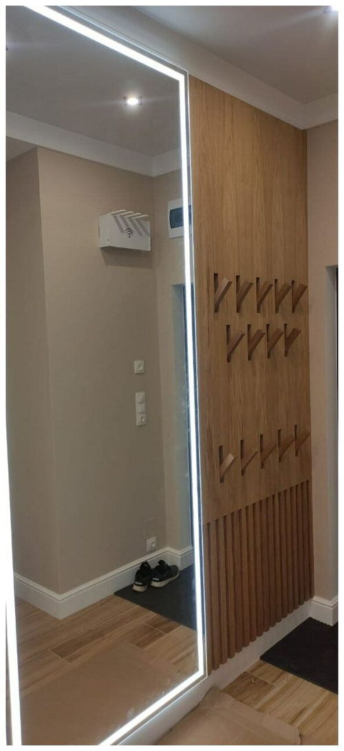 Мдф панель в шпоне Дуба с откидными крючками