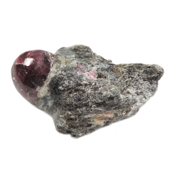 Гранат альмандин в породе(полировка) асс.