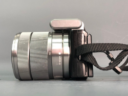 Sony Nex-5 + 18-55 (+вспышка) коцки по корпусу