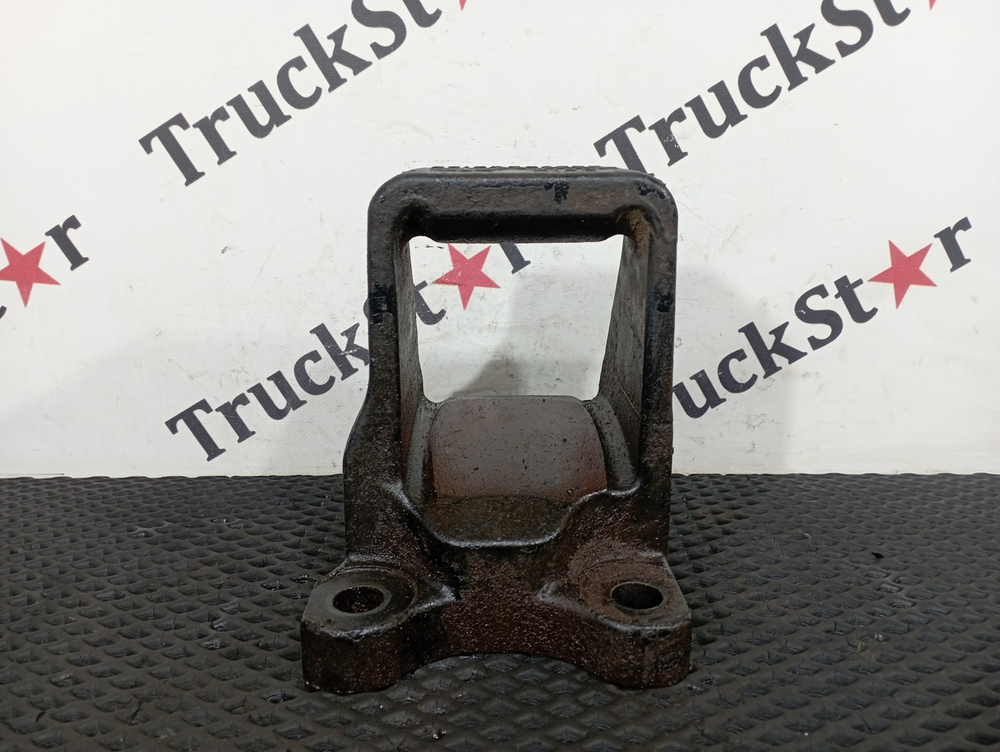 Кронштейн рессоры задней