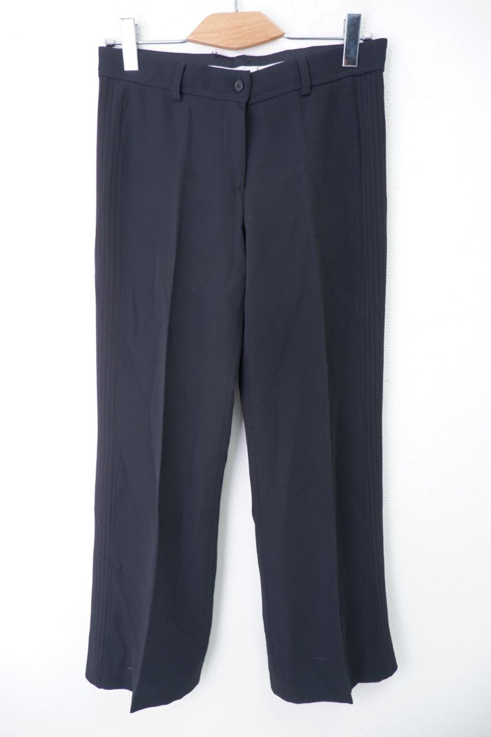 Брюки черные стильные 42 размер