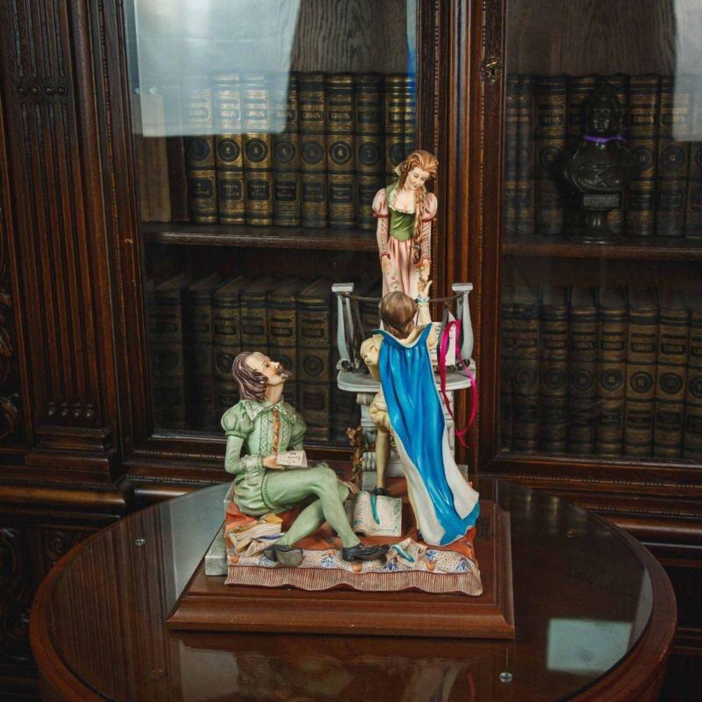 Винтаж: Фарфоровая мануфактура Capodimonte «Ромео и Джульетта»