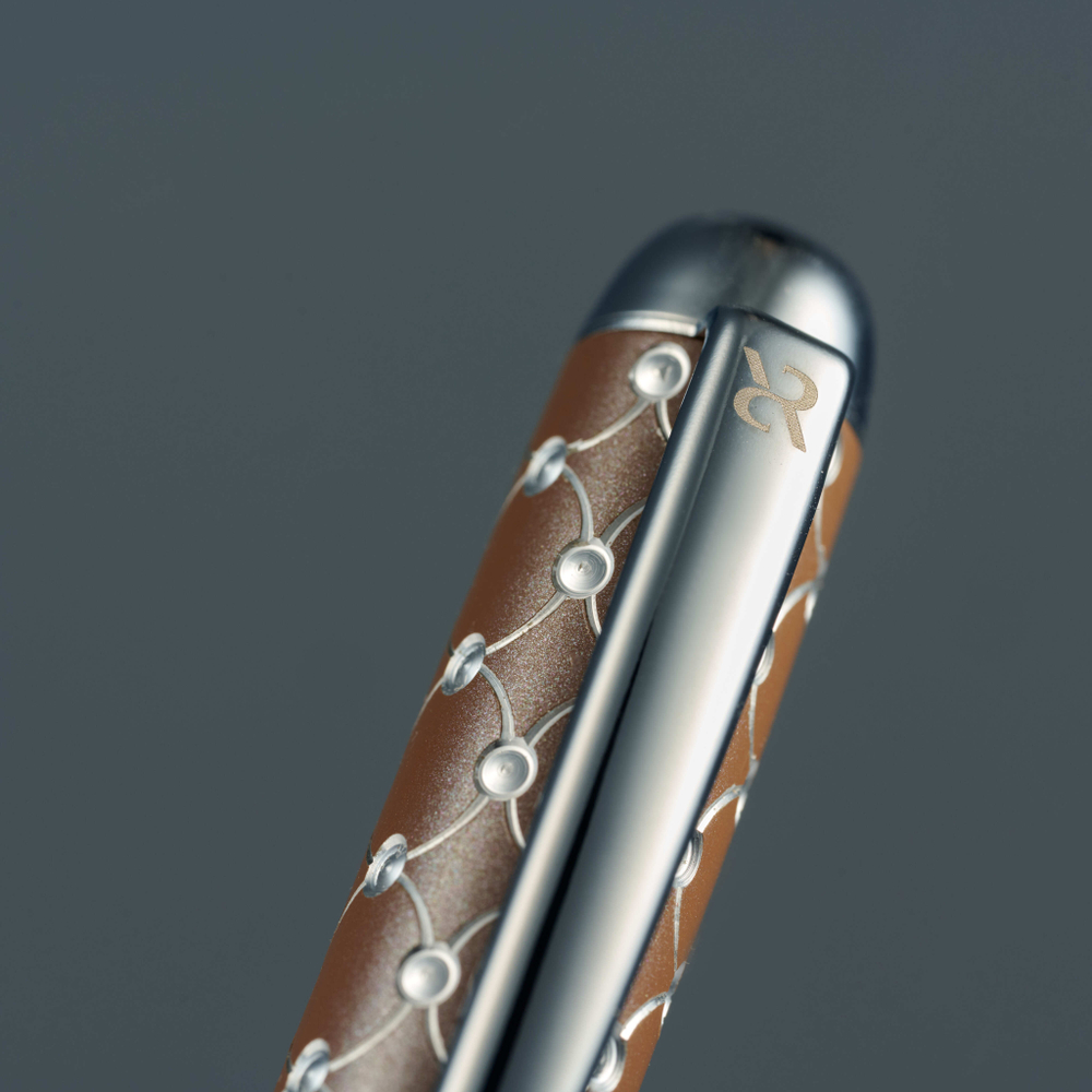 Rapide Faber Mocca – “Chrome”