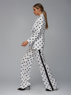 Пижамный костюм в горох