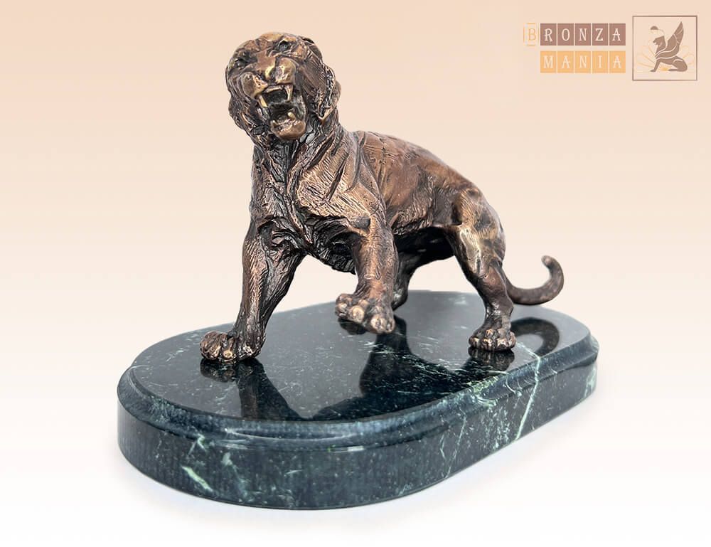 статуэтка Тигр в оскале на змеевике