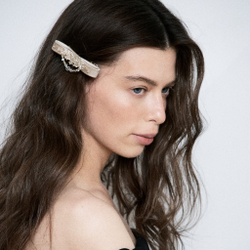 Бант "Стрекоза" бежевый с прозрачным декором