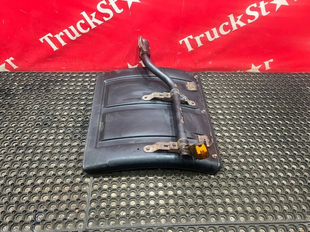 Крыло заднее левое передняя часть