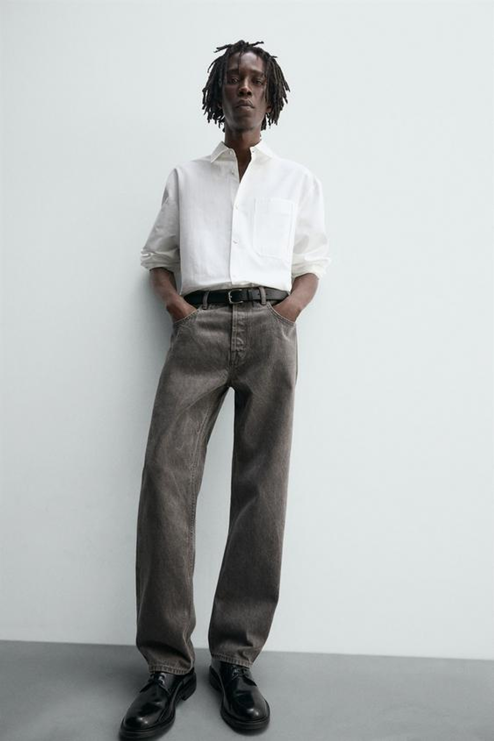 ZARA ДЖИНСЫ STRAIGHT FIT С ЭФФЕКТОМ ПОТЕРТОСТИ, КОРИЧНЕВЫЙ