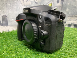 Nikon D7100