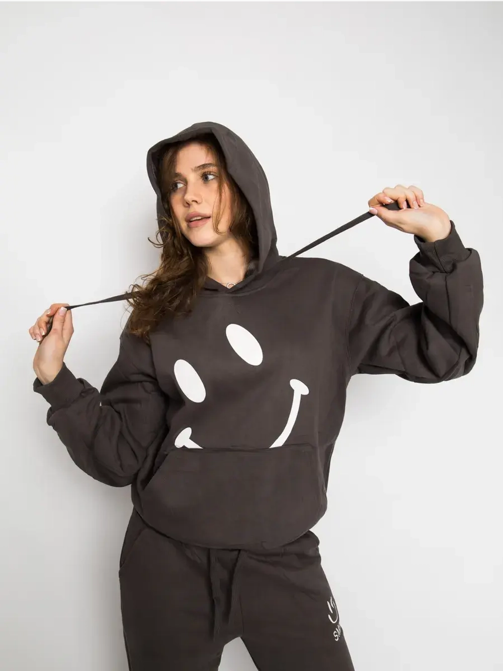 Спортивный костюм утепленный с капюшоном