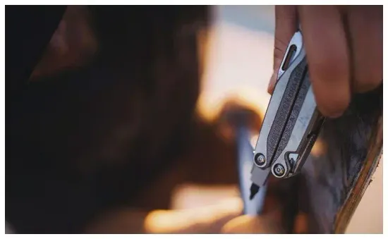 Мультитул Leatherman Charge Plus TTi 832528 титановый 19 функций