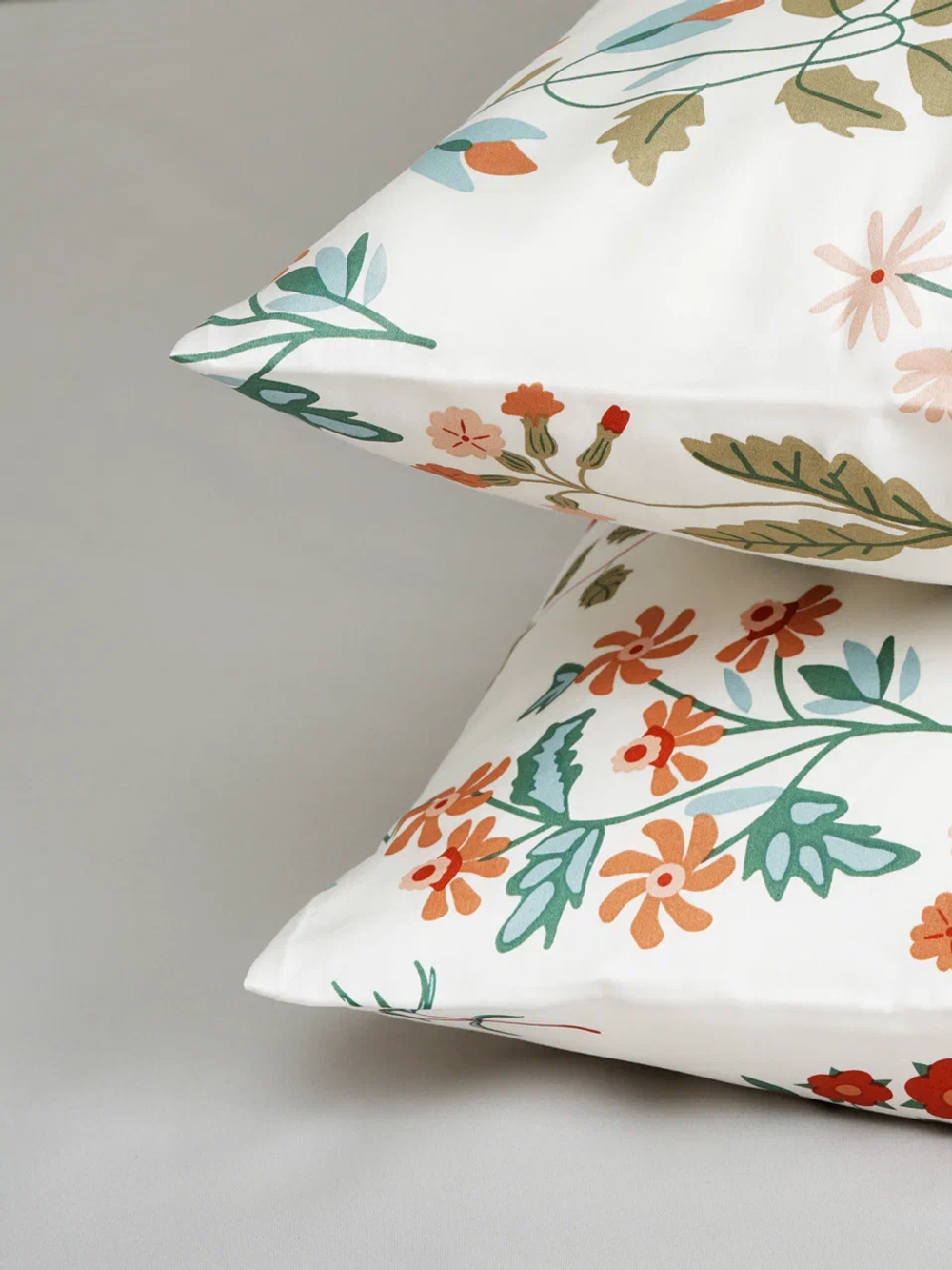 Наволочка с ушками из сатина 50х70  ГЛОРИЯ | цветочный принт