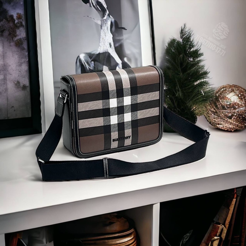 Мессенджер-сумка через плечо Burberry