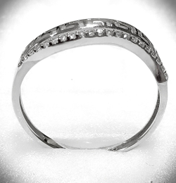 "Эстерелла" - ювелирное кольцо из серебра 925 пробы