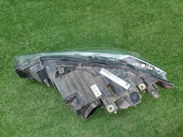 Фара правая BMW 3er F30 F31 (2011-2016) ксенон