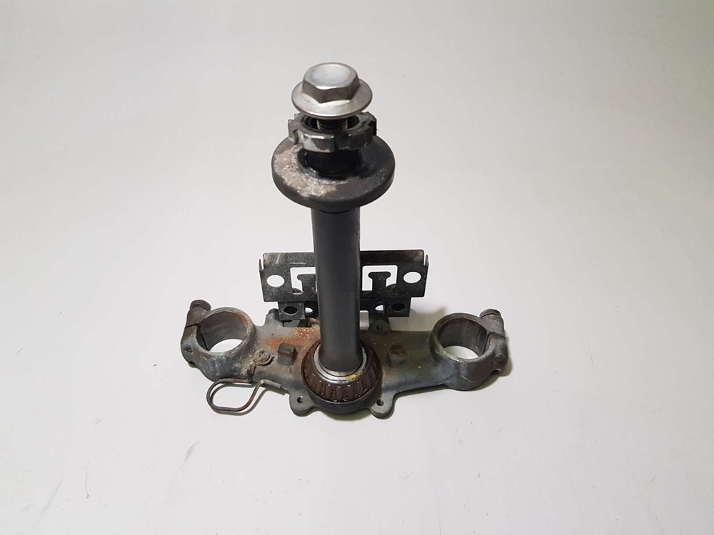траверса нижняя Yamaha Serow 225 XT225 1KH 023346
