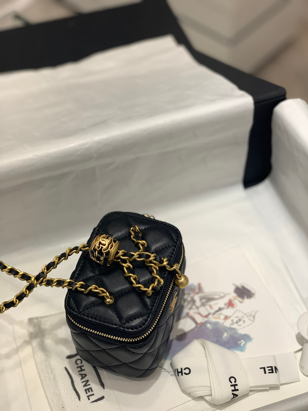 Chane1 Small Vanity with Chain 11 cm