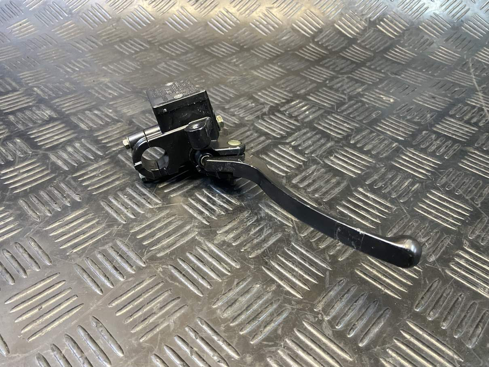 Цилиндр переднего тормоза Yamaha TDM850 RN03J 053996