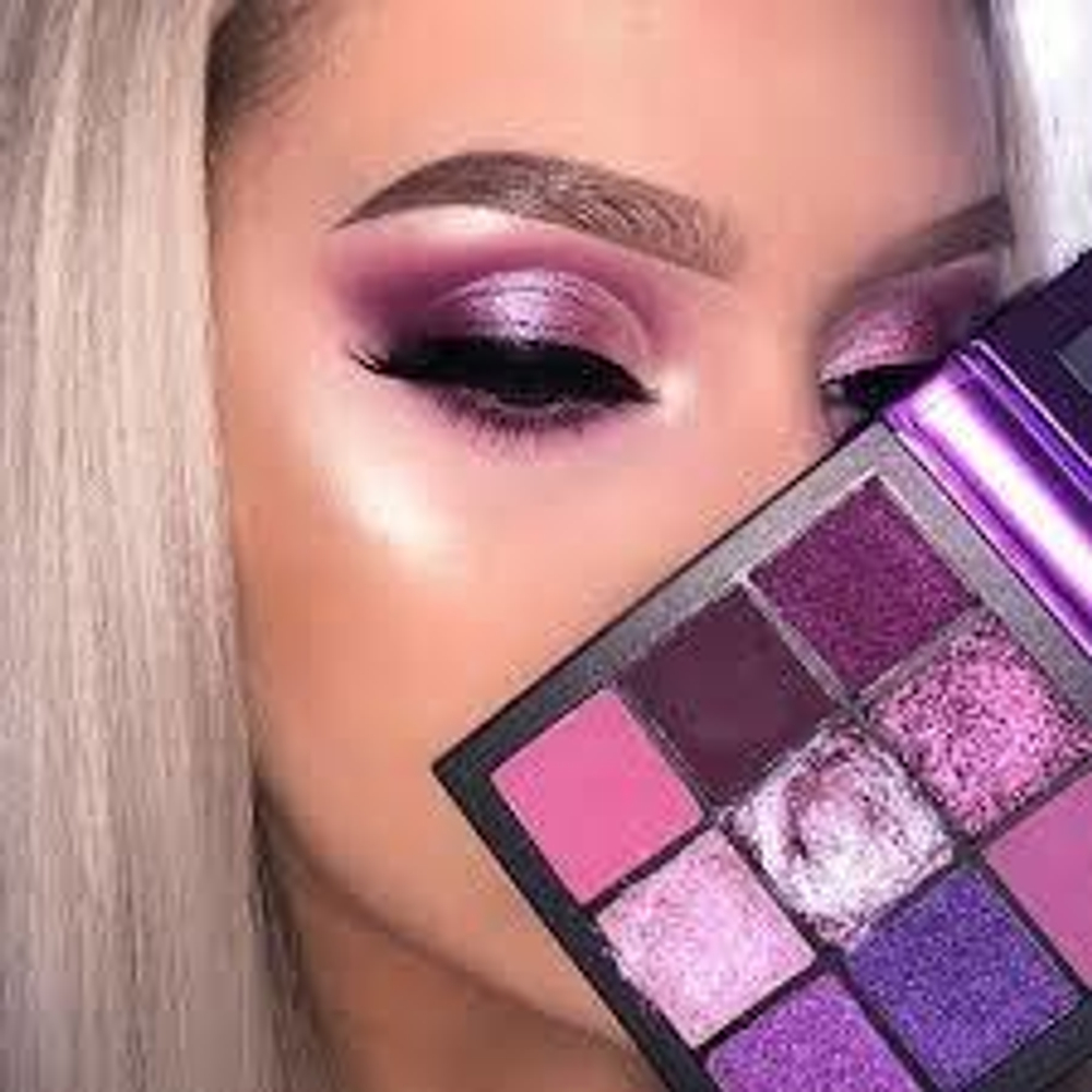 Huda Beauty Amethyst Obsession palette