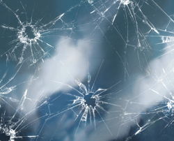 Запретная связь. Предзаказ. Выход в апреле 2026 г. Открытка в подарок