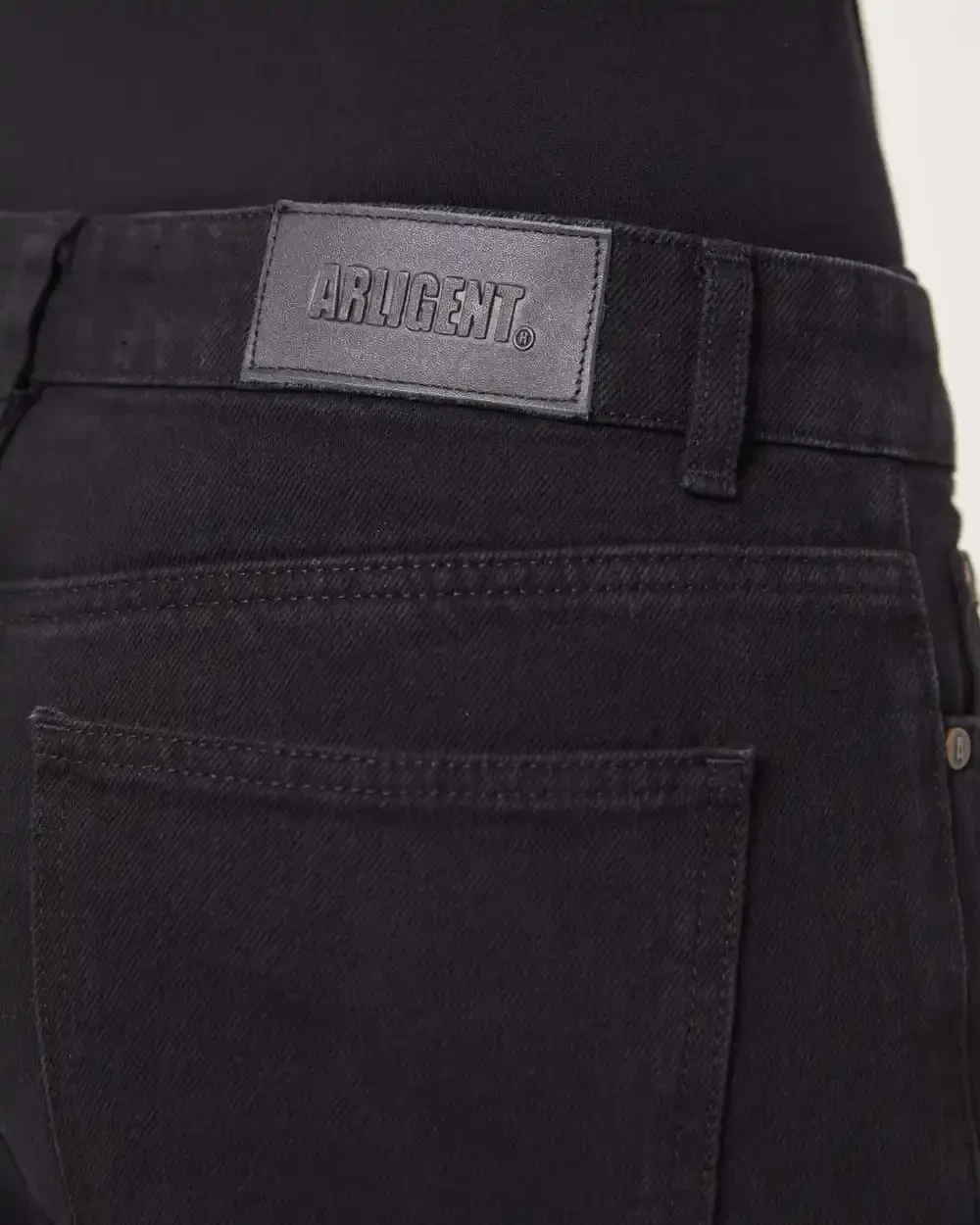 Джинсы Straight Fit черные