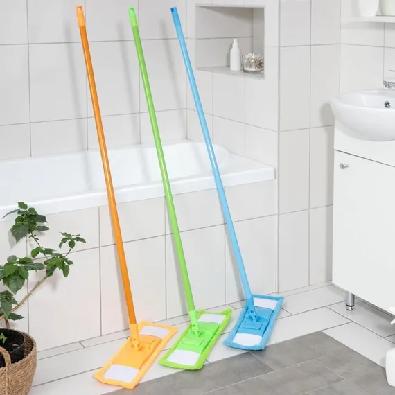 Швабра для мытья пола плоская Доляна, насадка микрофибра 42×12 см, 50 гр, металлическая ручка 119 см, цвет МИКС