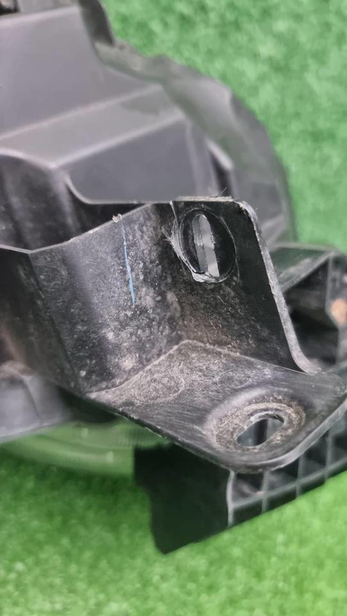 Фара левая Nissan X-Trail Т31 (2010-2015) ксенон