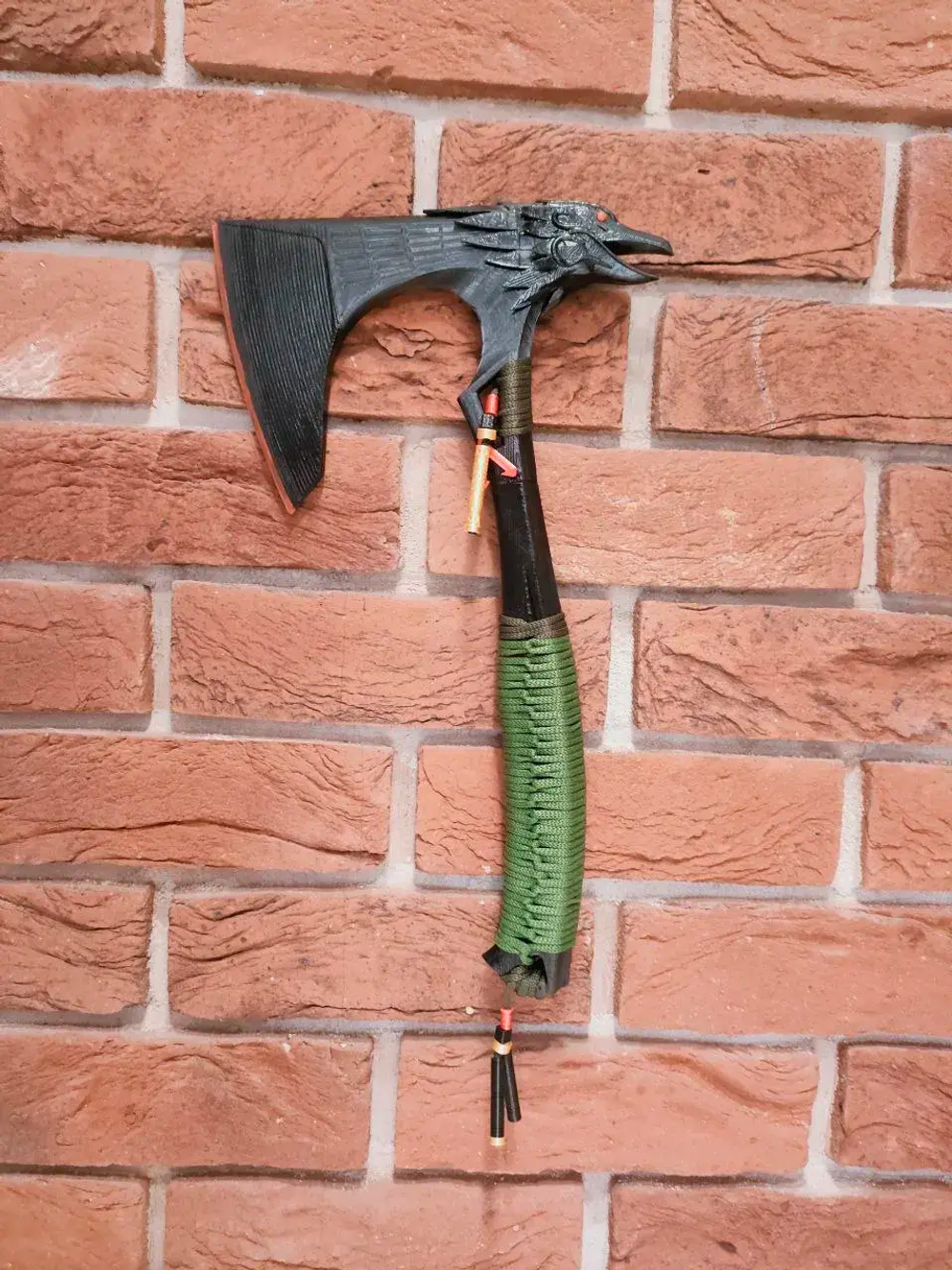 Топор Бладхаунда (легендарка из игры Apex Legend) в натуральную величину - 36см