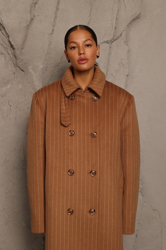 Двубортное пальто